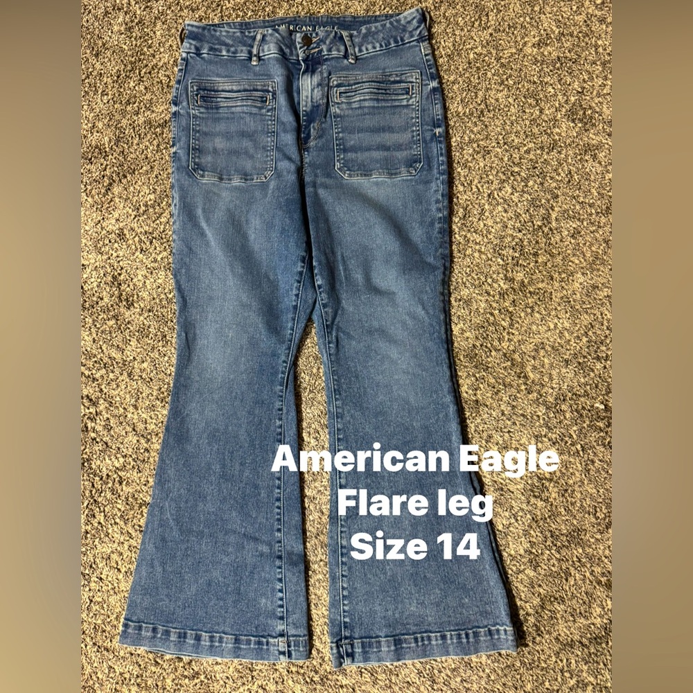 AE Ne(x)t Level Super High-Waisted Flare Jean

Size 14

Worn one time!